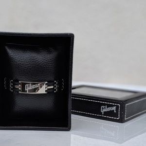 Rare Gibson Men's Bracelet Mid-90s Silver & Black